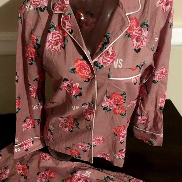 Victoria’s Secrets - Picture 2 of 3